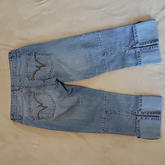 Wet seal Capri jeans - Picture 2 of 4